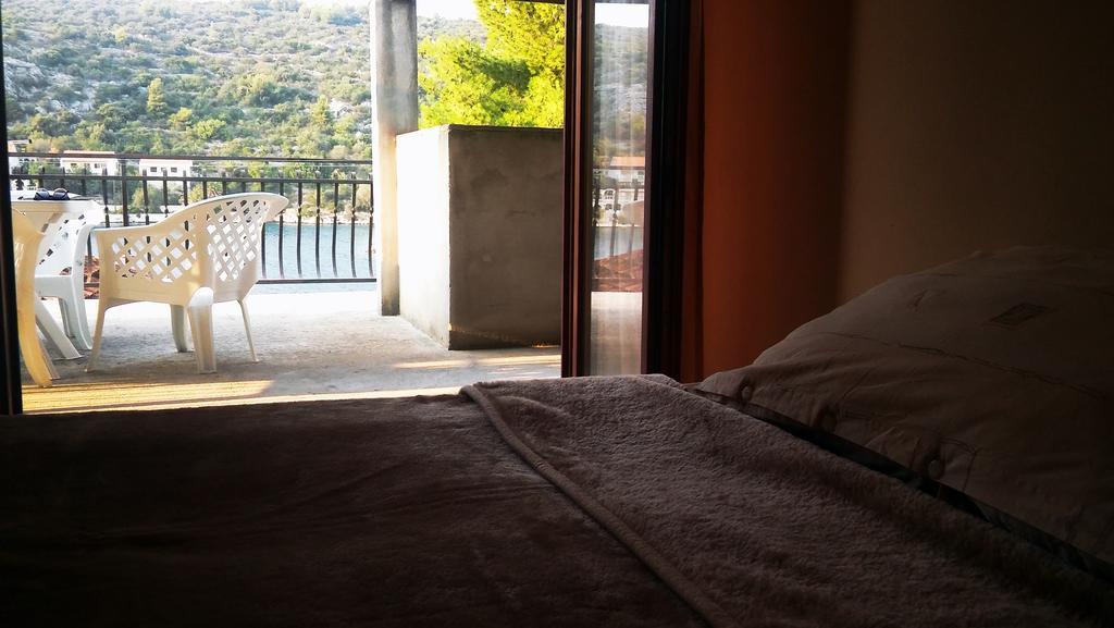 Apartmani Conar Drvenik Veliki Zewnętrze zdjęcie